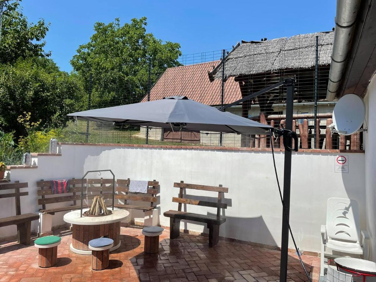 Main Road Seven Vendeghaz Apartment Fuzerradvany Екстериор снимка
